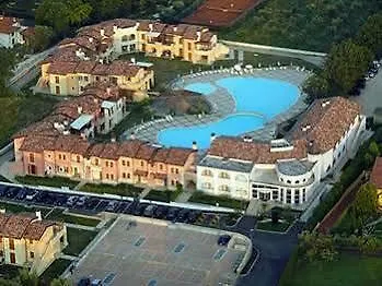 Manerba Del Garda Resort Ξενοδοχείο 4*